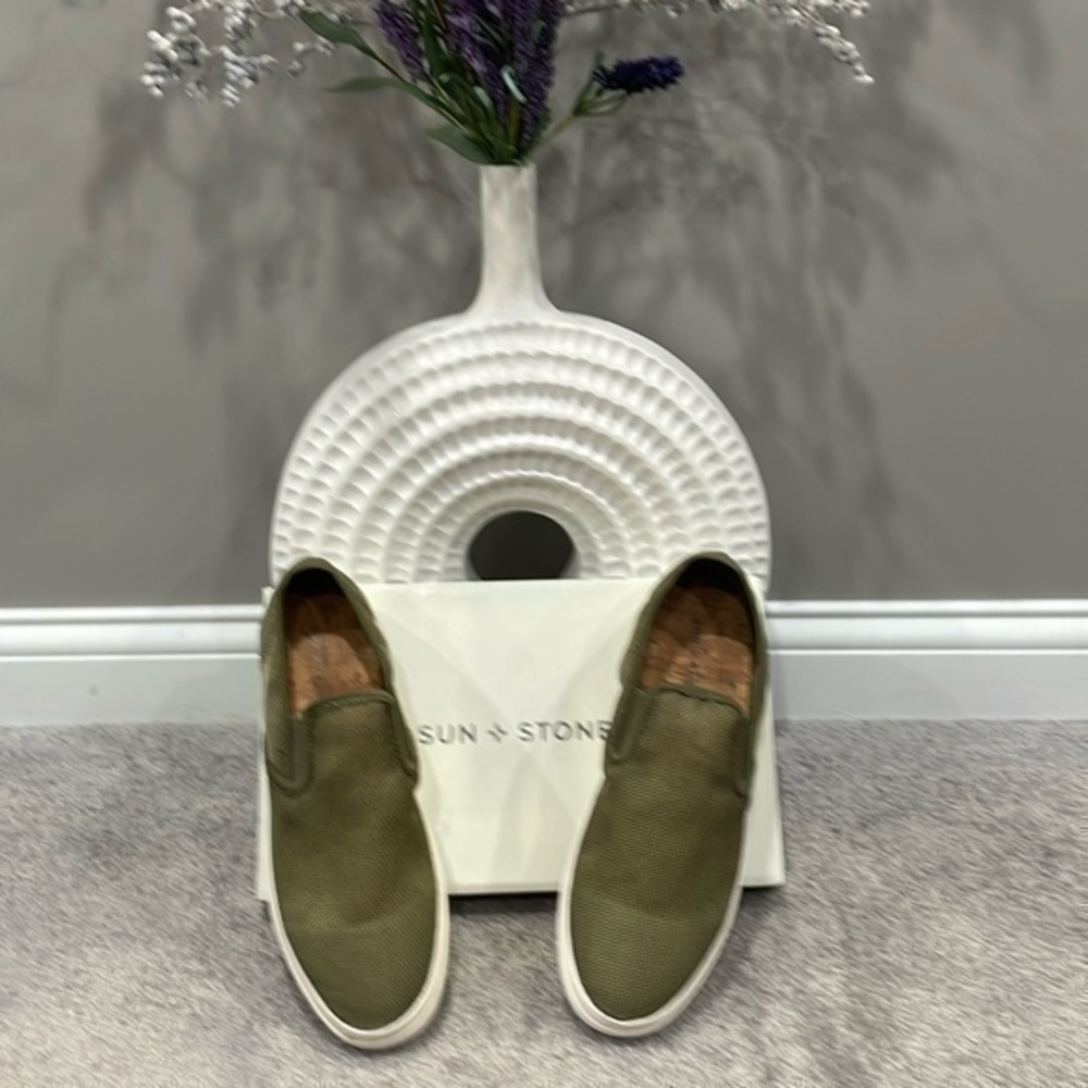NWB Sun + Stone Men's Lyle Mesh Slip-on Sneakers - Olive. Size 10.5